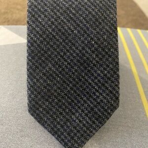 Grey wool tie